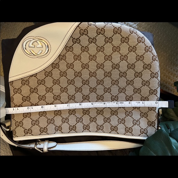 Gucci GG Canvas Bag - Picture 15 of 16